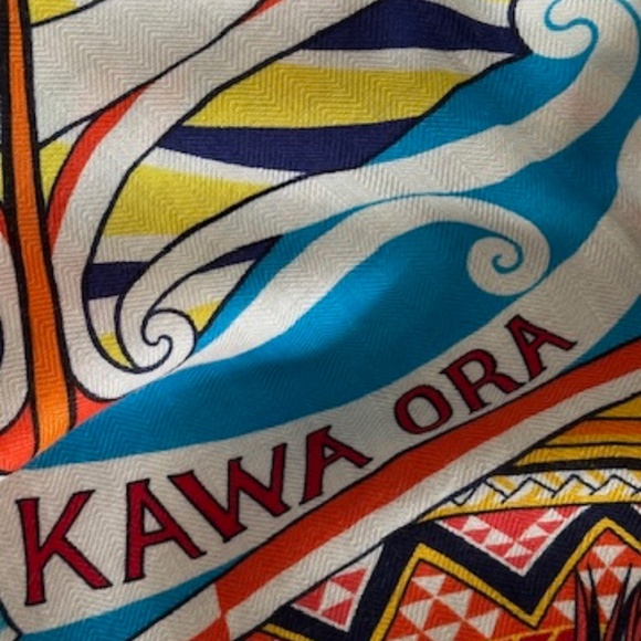 NWT HERMES KAWA ORA BY TE RANGITU NETANA 140X140 CASHMERE SILK SHAWL SCARF STOLE - Picture 7 of 15